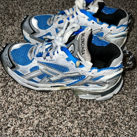 Balenciaga track runner size 36 (6) only worn once message for more info - Picture 3 of 4